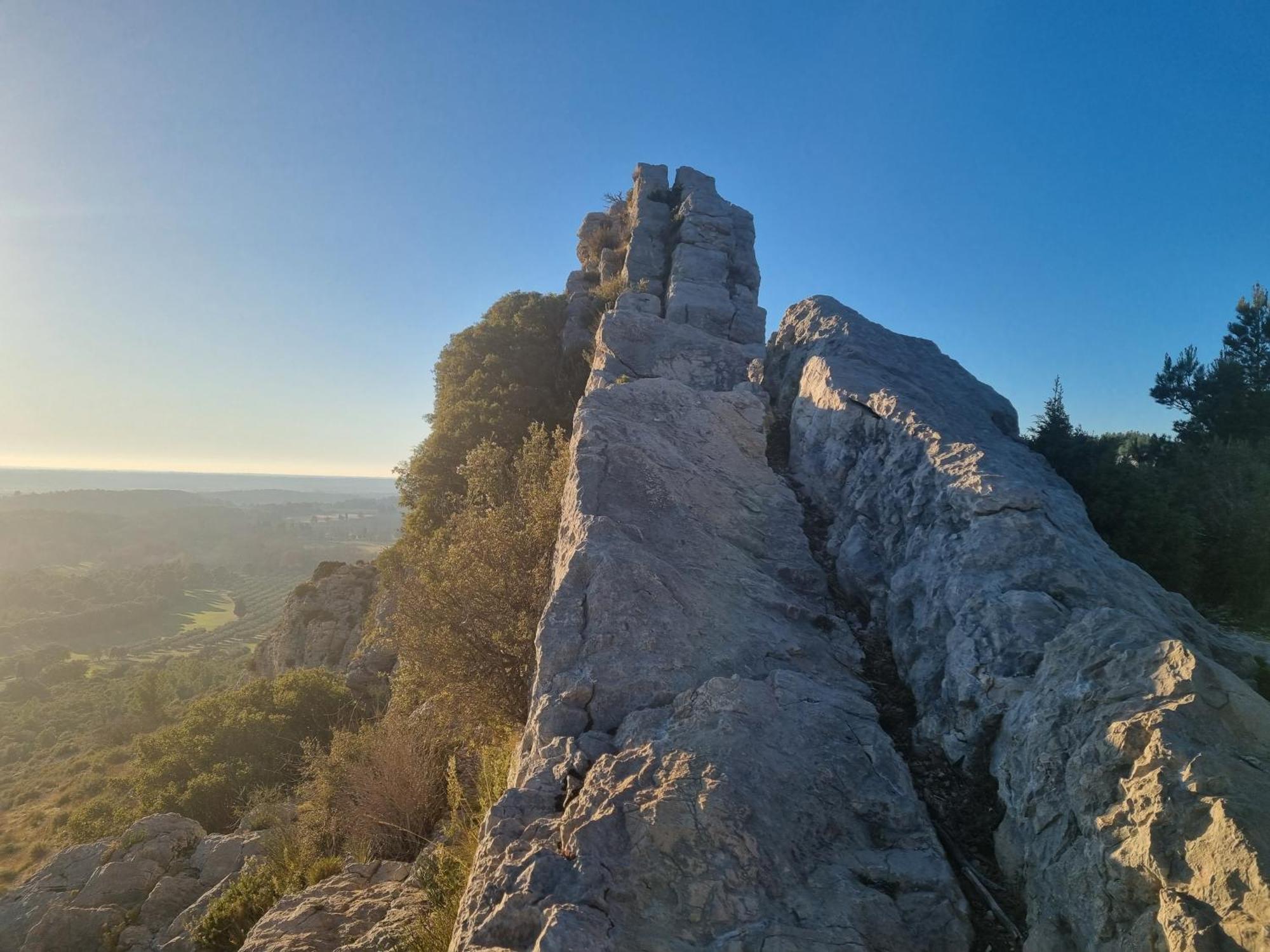 Les Garrigues De La Vallee Des Baux Параду Екстериор снимка